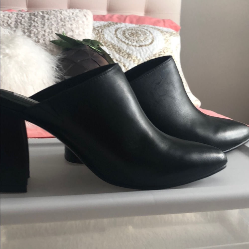 Steve Madden mules